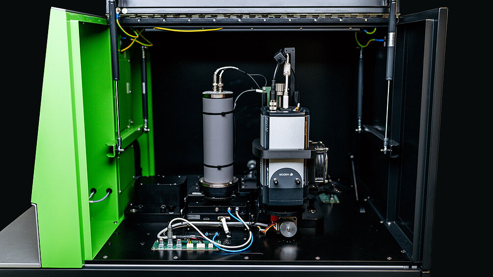 The system combines a robust core setup – sample carousel, detector changer, OSL unit, irradiation source, PMT and filter wheel – with a modular design that enables flexible customization using components like special PMTs, filters, (EM)CCDs, Spectrograph and more.